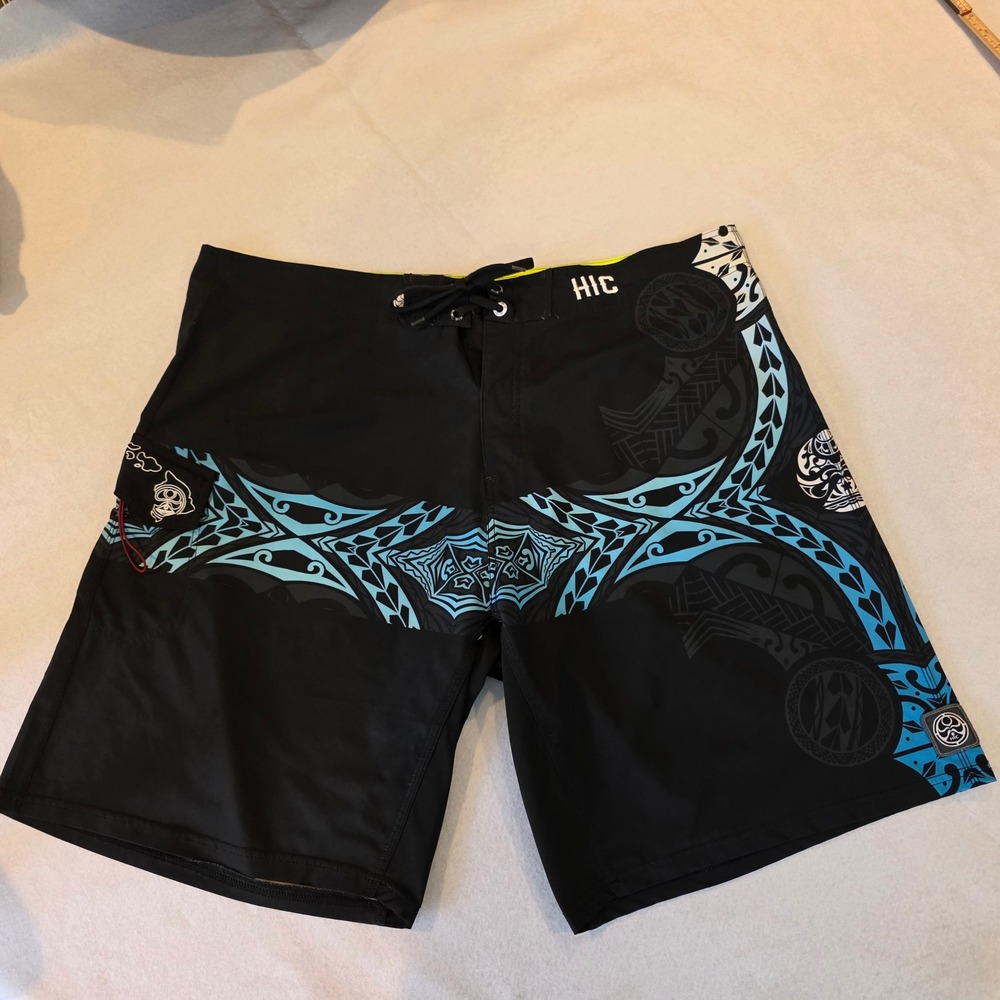 HIC Hawaiian Island Creations Mens Board Shorts Black Blue Tribal Print Size 44